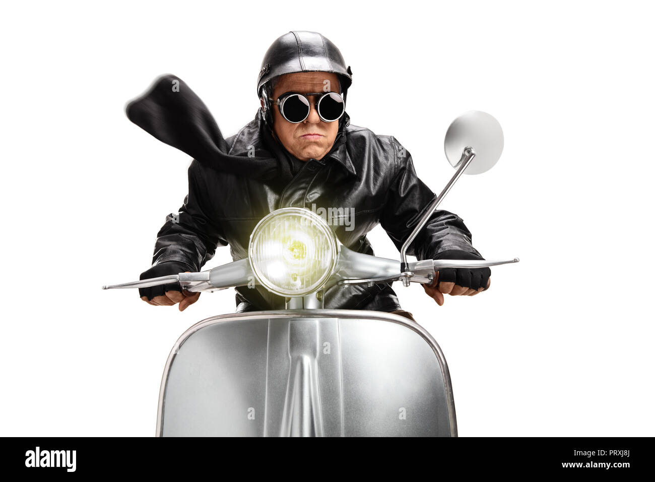 Mann mit Helm reiten ein Vintage Motorrad auf weißem Hintergrund Stockfoto