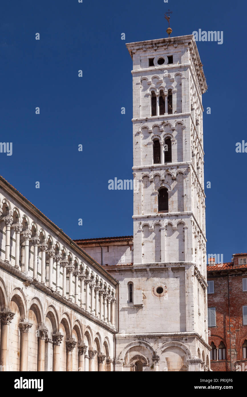 Campanile - Glockenturm der Chiesa di San Michele in Lucca, Toskana, Italien Stockfoto