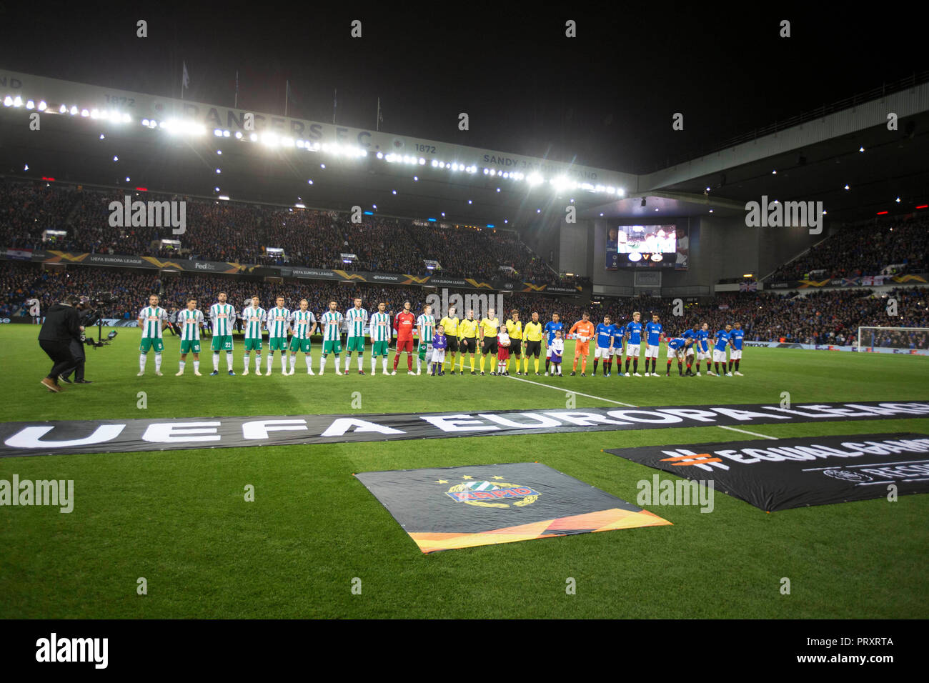 Teams, die während der UEFA Europa League, Gruppe G Gleiches an Ibrox Stadium, Glasgow. Stockfoto