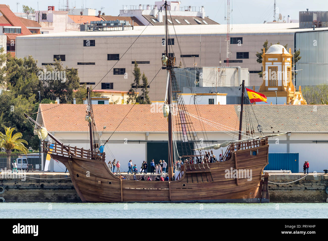 Santa Maria caravel vertäut im Hafen von Huelva, Spanien bis nach Amerika zu segeln Stockfoto