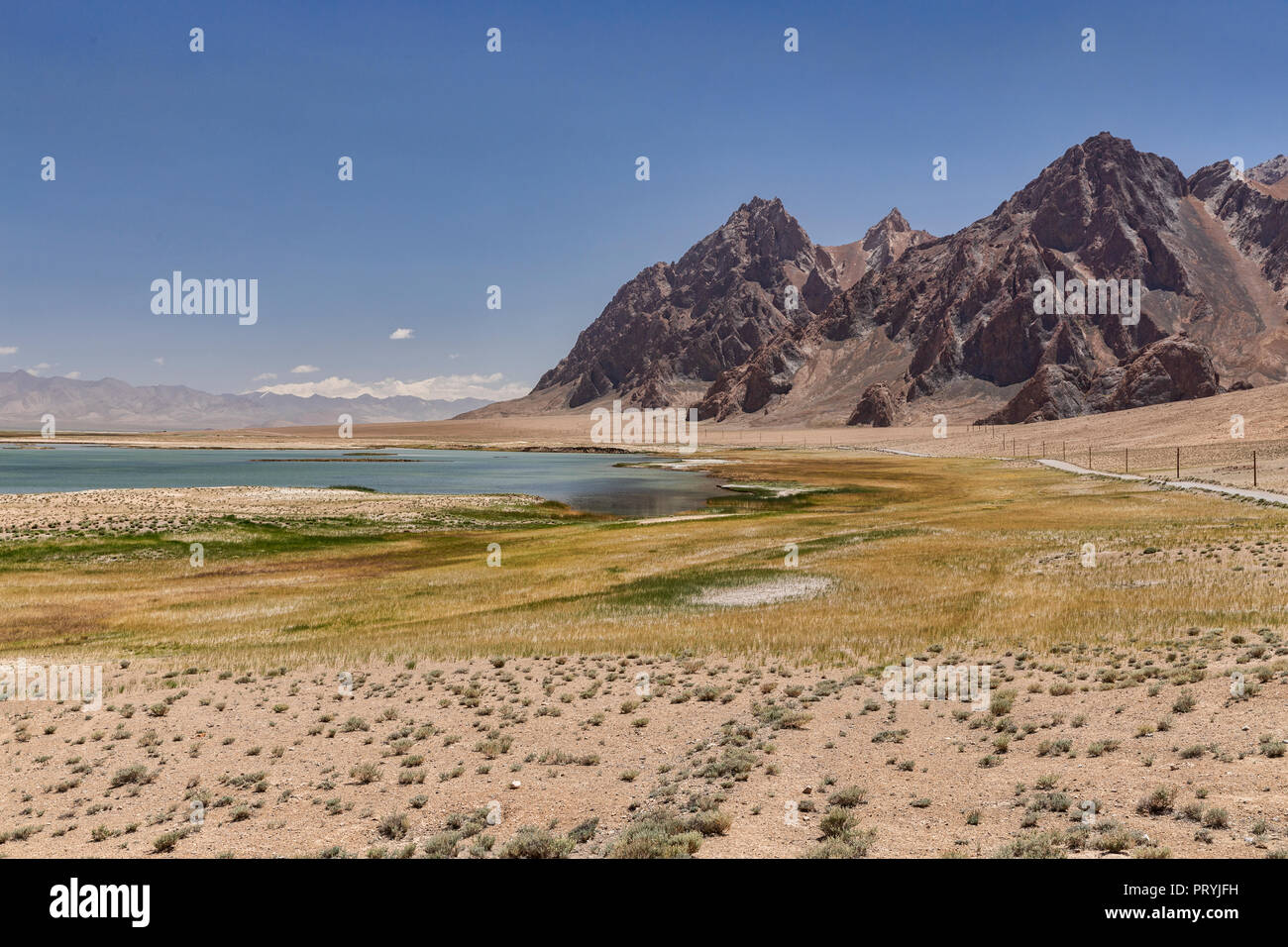 Shorkul Rangul und Seen aus dem entfernten Pamir Highway, Gorno-Badakhshan Autonome Region, Tadschikistan. Stockfoto