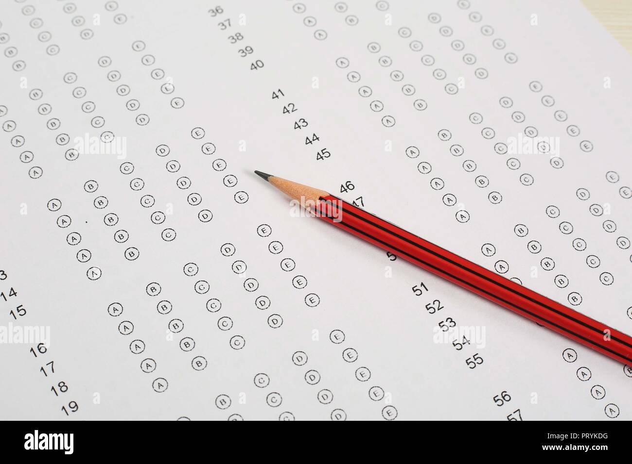 Nahaufnahme des OME-Blatt und Bleistift. Stockfoto