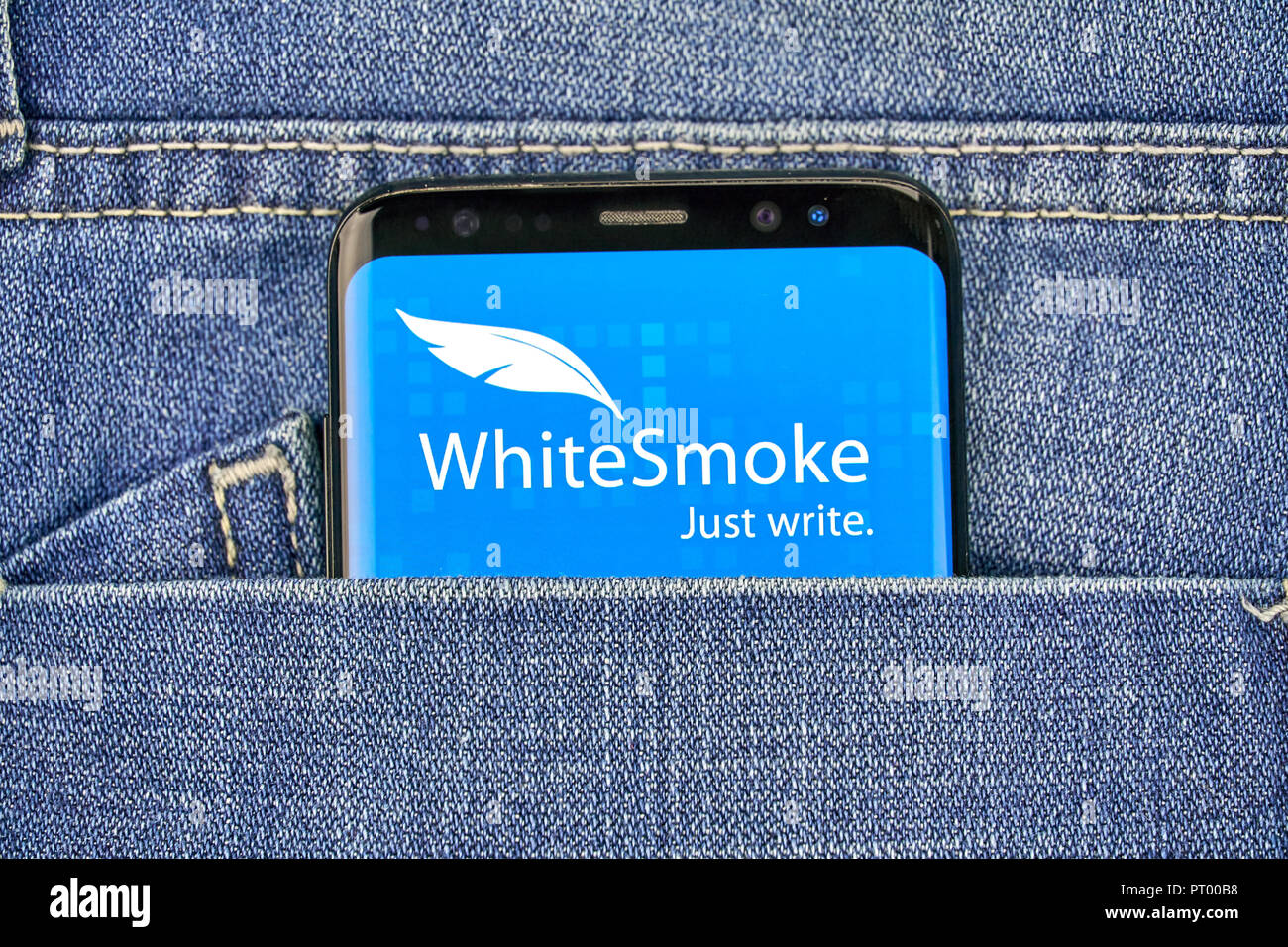MONTREAL, KANADA - 4. OKTOBER 2018: WhiteSmoke Grammatik prüfen App auf S8 Android Gerät. WhiteSmoke app ist in englischer Sprache fehler Melder und correc Stockfoto