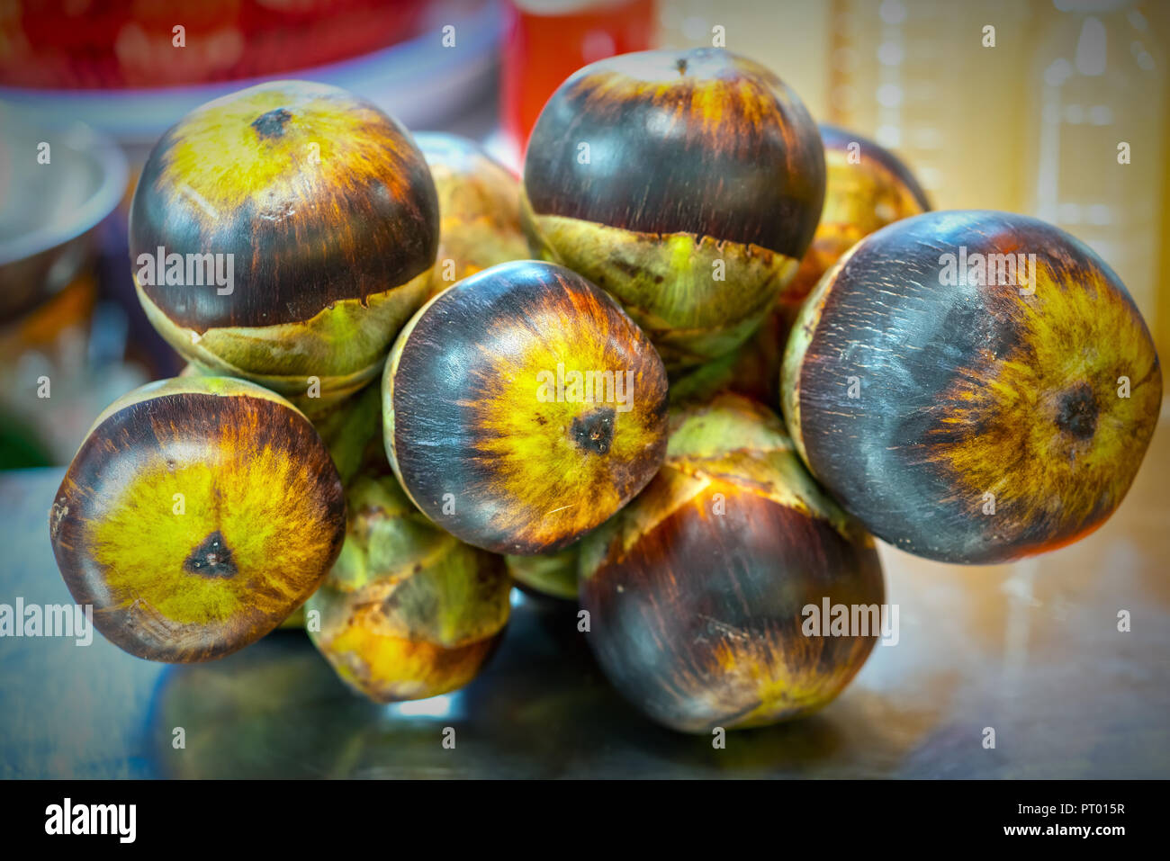 Frische Toddy Palm Fruchte Auf Dem Markt Verkauft Dies Ist Die Susse Frucht Zur Kuhlung Und Reinigung Des Korpers Sie Sind Wie Zucker In Lebensmitteln Verwendet Stockfotografie Alamy
