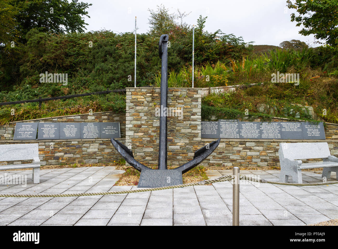 Gedenken Denkmal für Fischer und Seeleute auf See Union Halle West Cork Irland verloren gewidmet Stockfoto