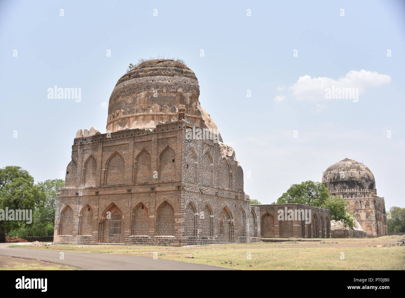 Die Gräber von bahmani Herrscher in Ashtur, Bidar, Karnataka, Indien Stockfoto