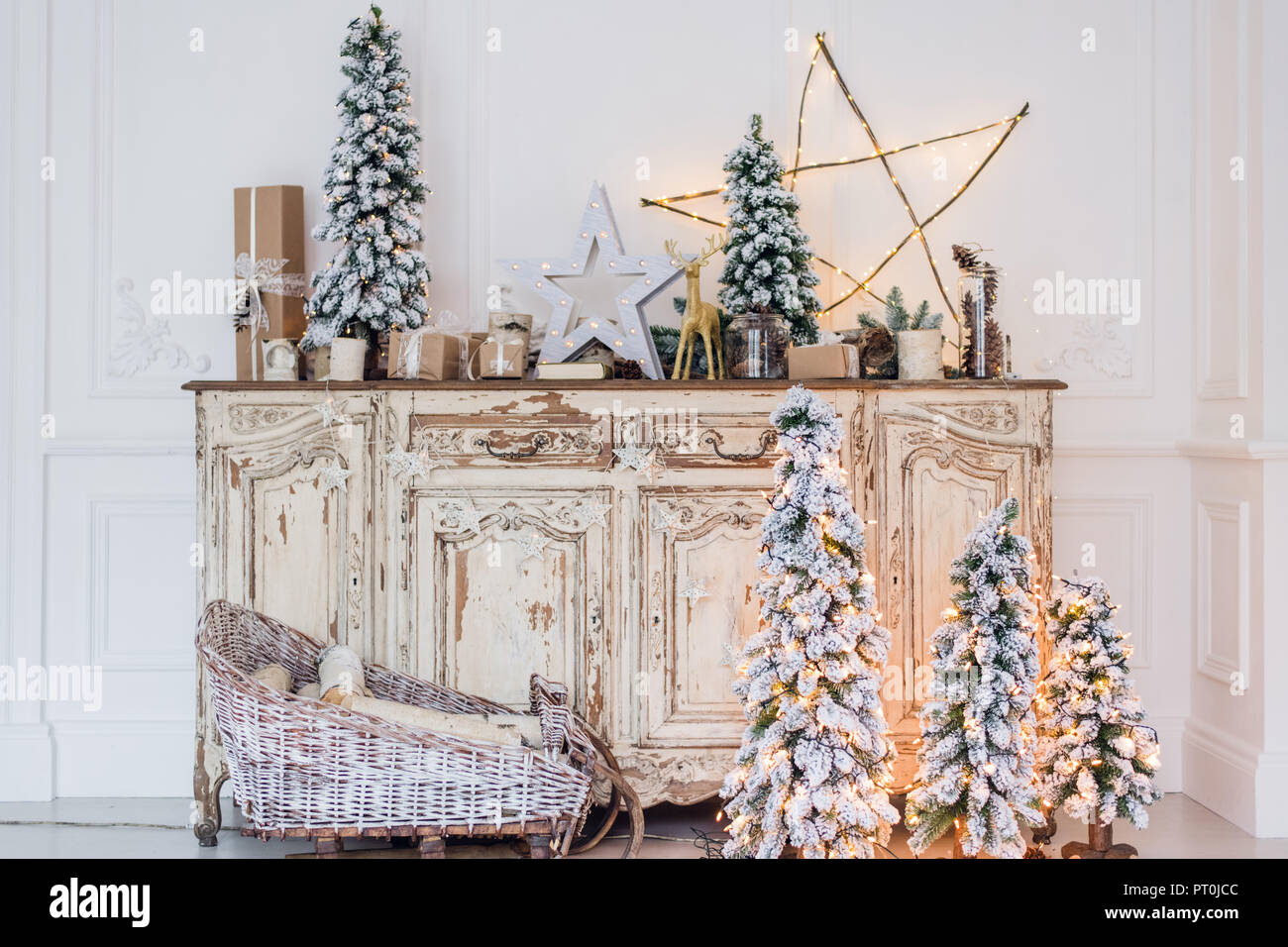 Weihnachtsdekoration Auf Alten Vintage Alte Kommode Kommode