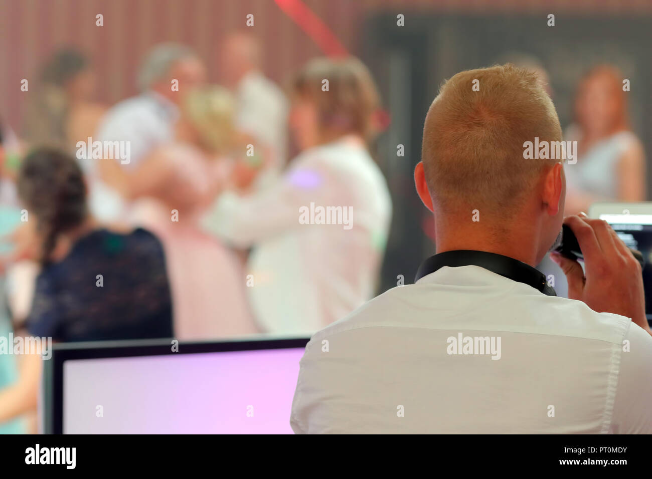 Tanzpaaren während Party oder eine Hochzeit feiern Stockfoto