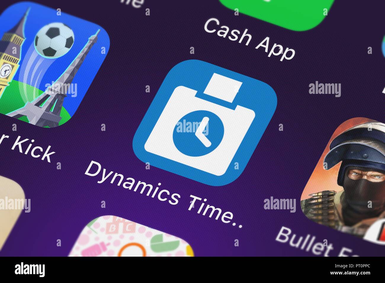 London, Großbritannien, Oktober 05, 2018: Close-up des Microsoft Dynamics Zeitmanagement Symbol, die von der Microsoft Corporation auf einem iPhone. Stockfoto