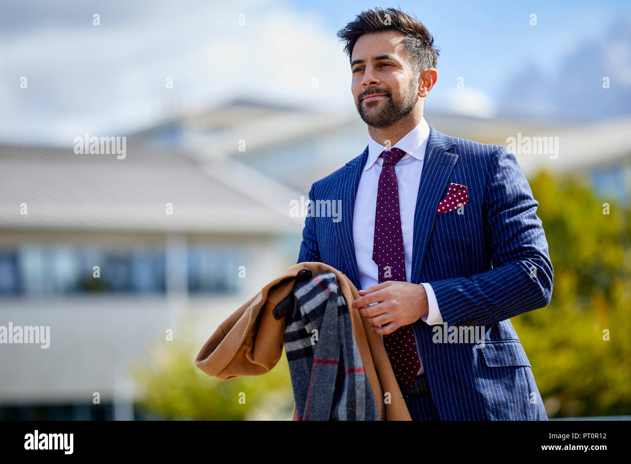 Geschäftsmann zu Fuß Stockfoto