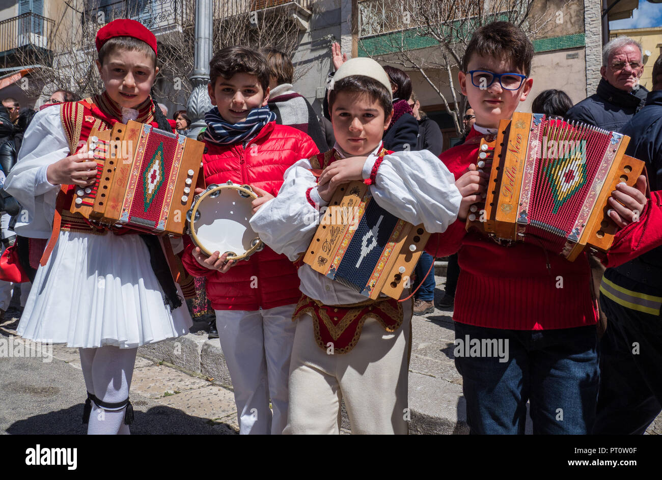 Ostern feiern in Piana degli Albanesi Dorf in Sizilien 2018. Die Mehrheit, wenn die Populatin sind hier og Albanischen Ursprung und feiert Traditiona Stockfoto