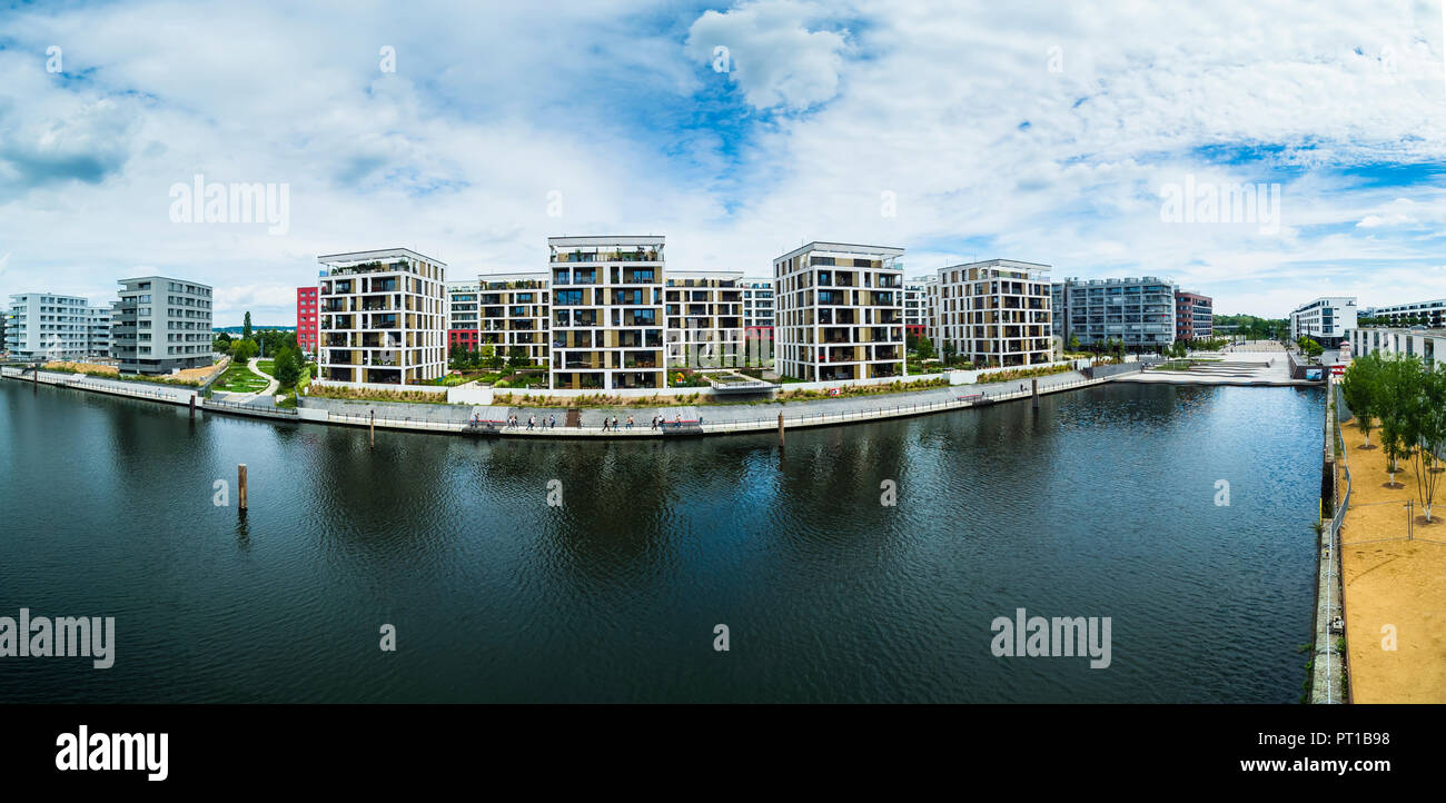 Deutschland, Hessen, Offenbach, moderne Architektur am Hafen Stockfoto