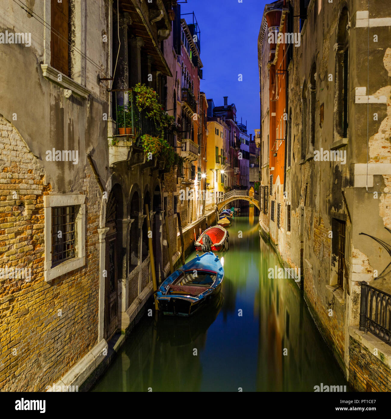 Italien, Venedig, ein Kanal in der Nacht Stockfoto