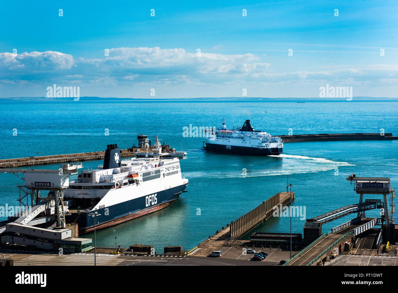 DOVER, Großbritannien - 25 Sep 2018: DFDS Seaways Fähre Delft am Dock, während Calais Seaways fährt für Frankreich. Stockfoto