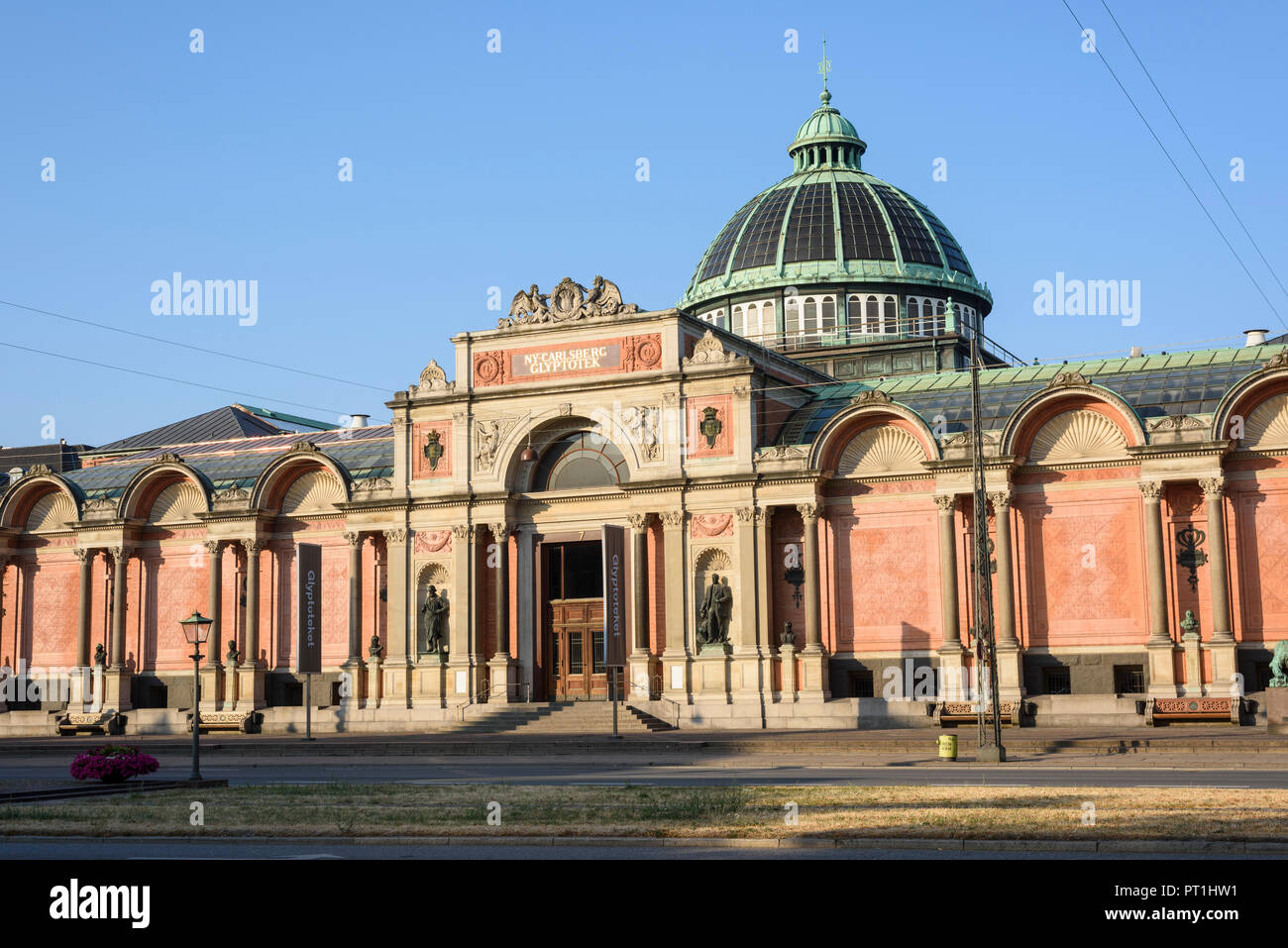 Kopenhagen. Dänemark. Außenansicht der Ny Carlsberg Glyptotek Museum. Stockfoto