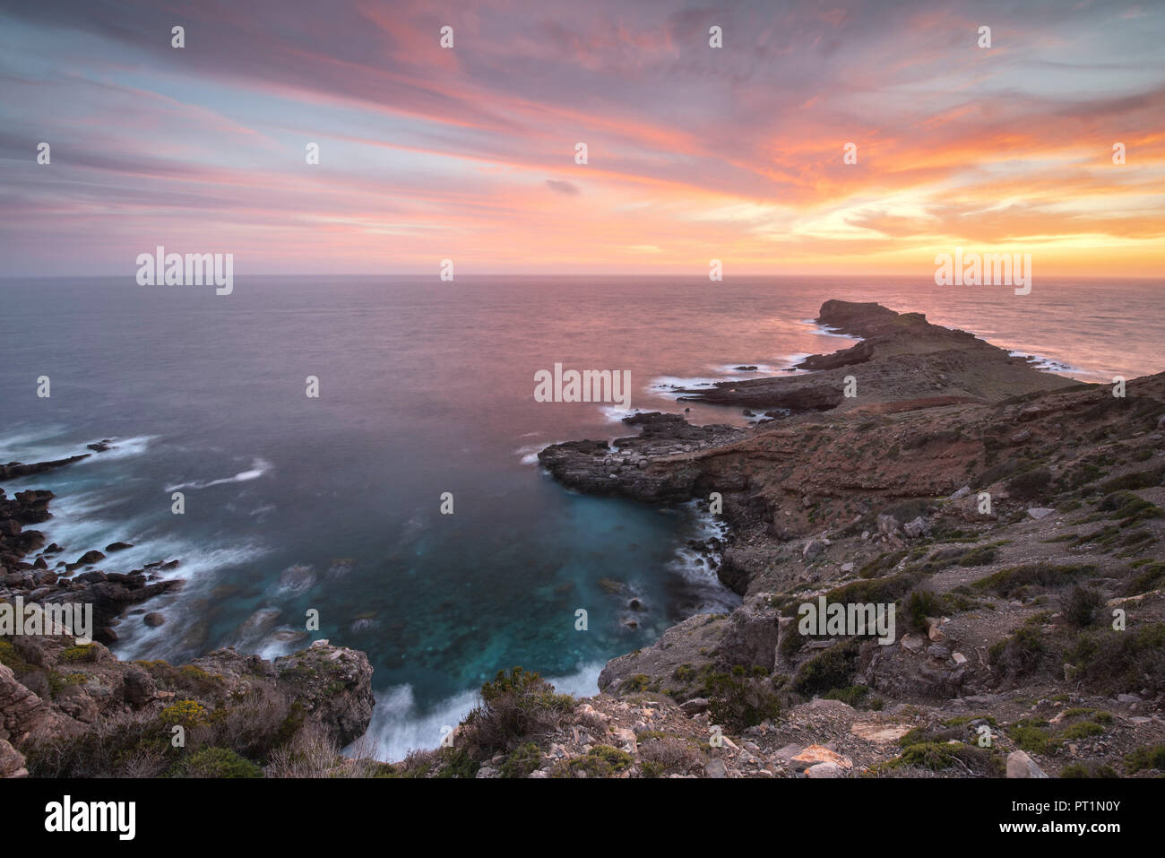 Sonnenuntergang in Punta Libeccio, Marettimo, Ägadischen Insel, Trapani, Sizilien, Italien, Europa Stockfoto