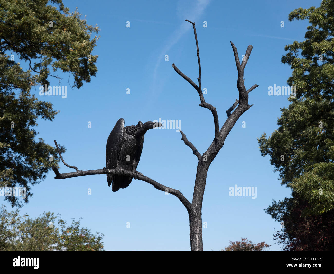 London, Großbritannien. 5. Okt 2018. Skulptur Anzeige im Regents Park Teil der "Frieze Art Fair, London UK 2018. 05/10/2018 Credit: Martyn Goddard/Alamy leben Nachrichten Stockfoto