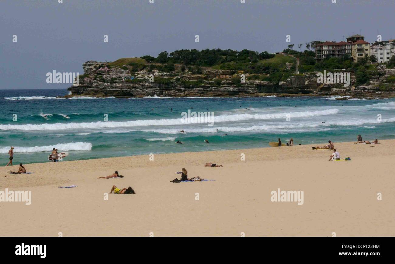 Sydney, New South Wales, Australien. 7. Nov 2008. Die weitläufigen weißen Sandstrand von Bondi Beach, in der Nähe von Sydney, ist einer der berühmtesten Strände Australiens und eine der am meisten besuchten Sehenswürdigkeiten in Australien. Credit: Arnold Drapkin/ZUMA Draht/Alamy leben Nachrichten Stockfoto