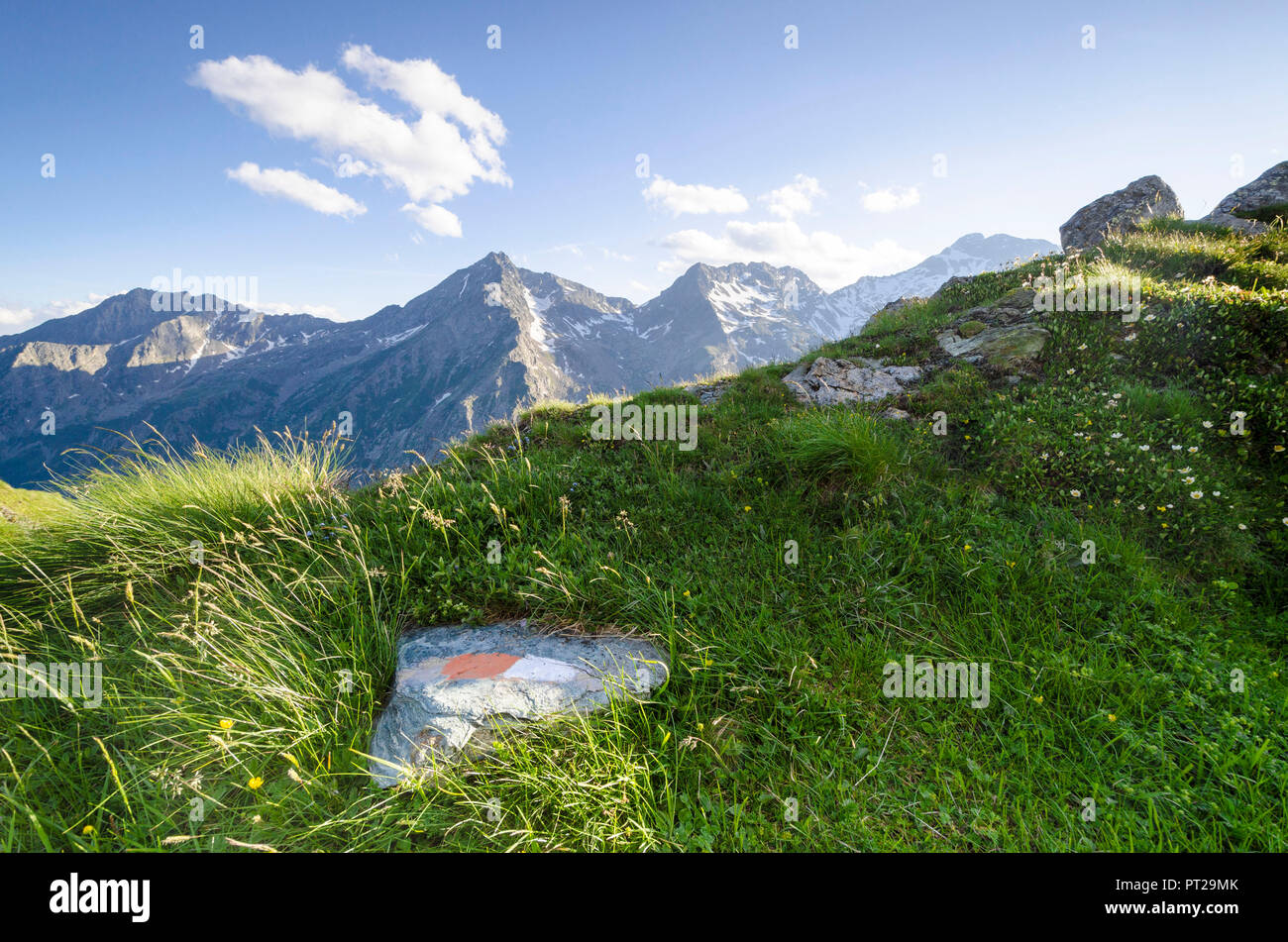 Weg Zeichen in Campiglia Tal Valle Soana, Nationalpark Gran Paradiso, Piemont, Alpen, Italien Stockfoto
