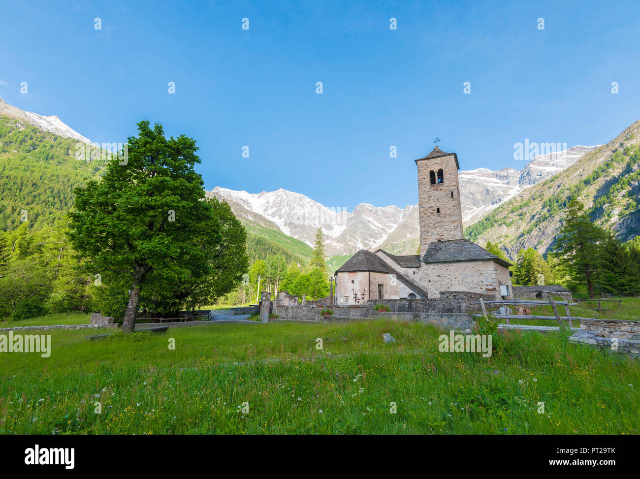 Die alte Kirche von Staffa, Macugnaga, Valle Anzasca, Ossola, Walliser Alpen, Alpen, Italien Stockfoto