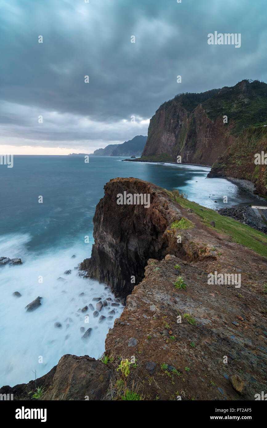 Faial Strand und Klippen, Faial, Santana Gemeinde, Region Madeira, Portugal, Stockfoto