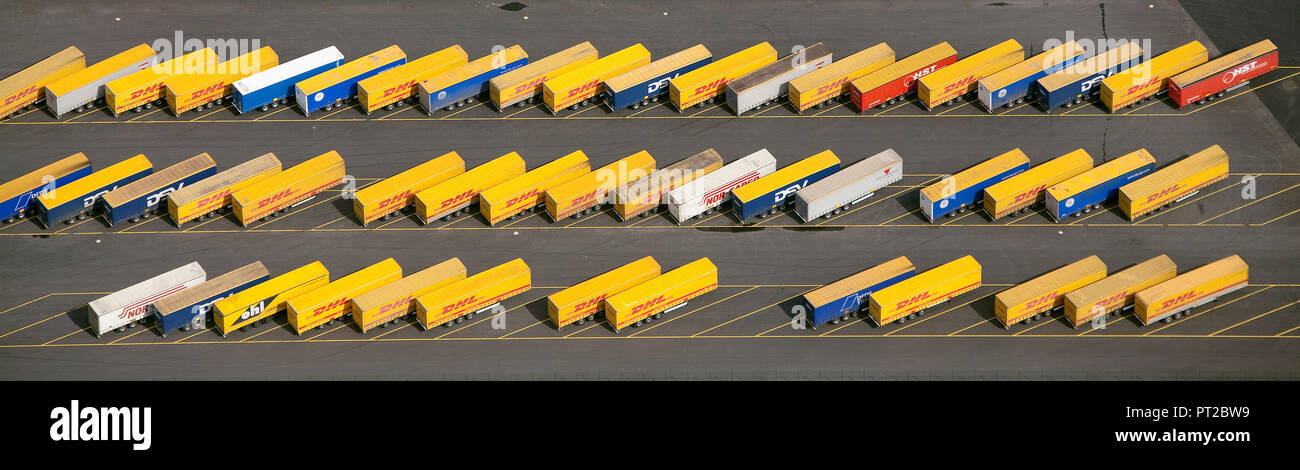 Luftaufnahme, Logistik, Parkplatz Trailer, DHL, Auflieger, Logport Logistic Center Duisburg GmbH, Duisburg, Ruhrgebiet, Nordrhein-Westfalen, Deutschland, Europa Stockfoto