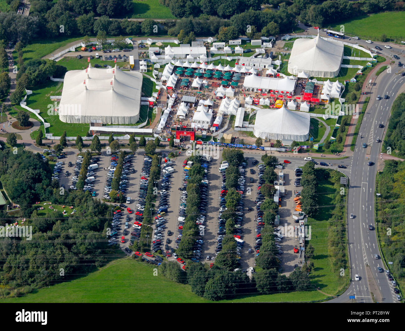 Luftaufnahme, Bochum, Zelt Festival Ruhr, Kemnader Stausee, Zelt Stadt,  Witten, Bochum, Ruhrgebiet, Nordrhein-Westfalen, Deutschland, Europa  Stockfotografie - Alamy