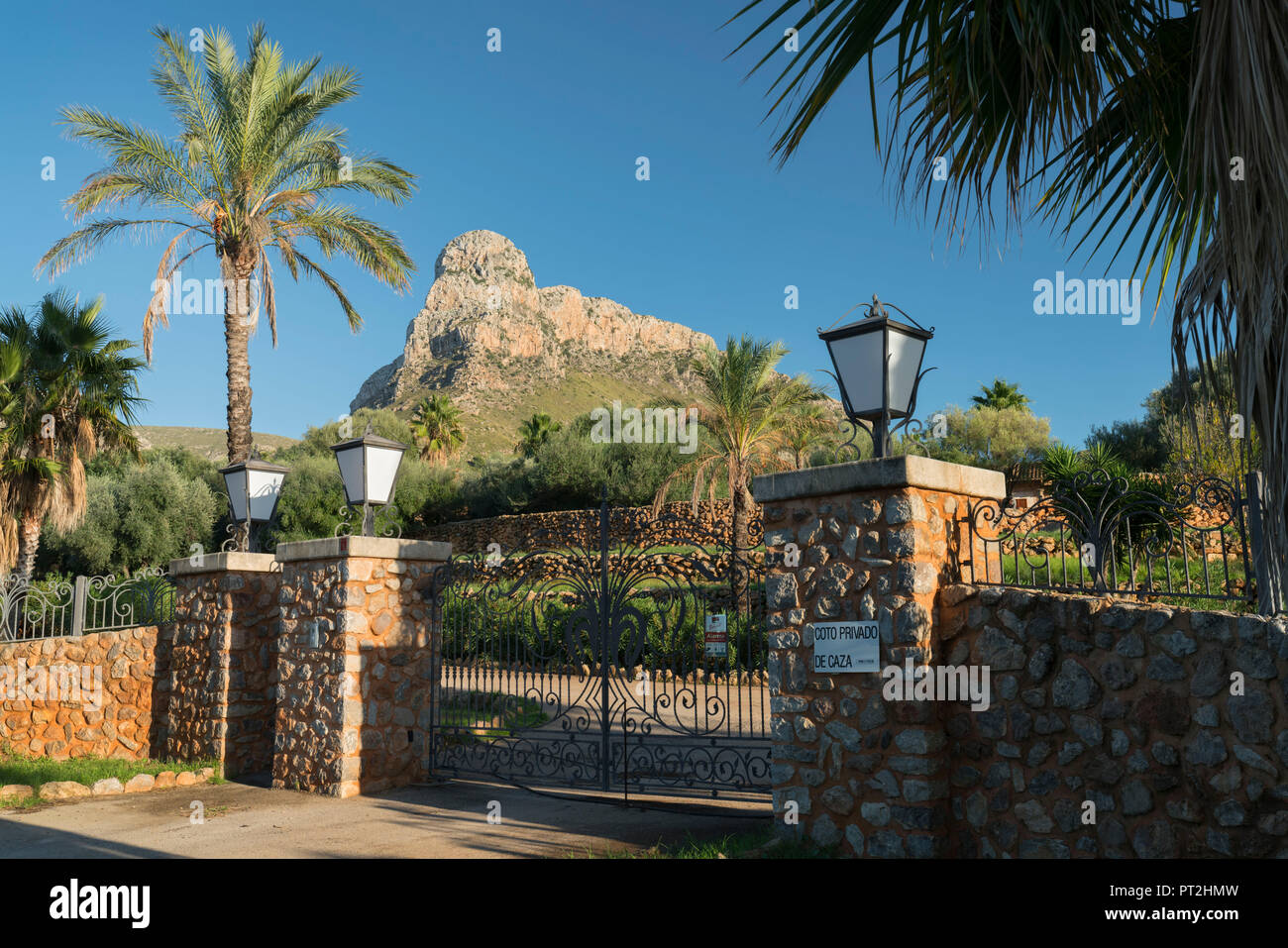 Eingang zu einer Finca, Mount Ferritx, Betlem, Mallorca, Balearen, Spanien Stockfoto