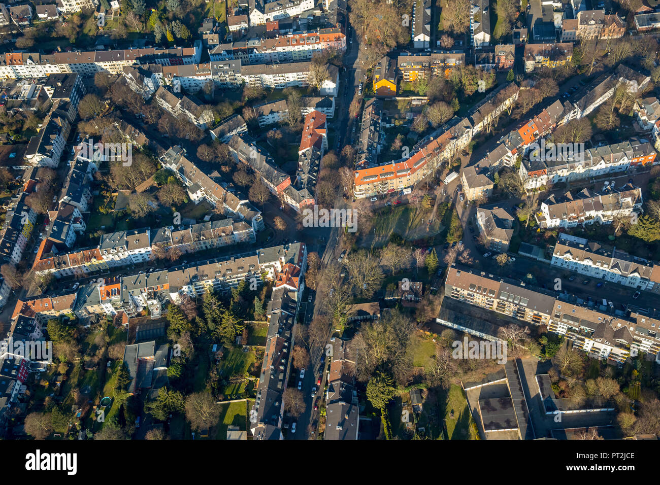 Goetheplatz in der Dichter Viertel mit sternförmigen Straßen, Mülheim, Ruhrgebiet, Nordrhein-Westfalen, Deutschland Stockfoto