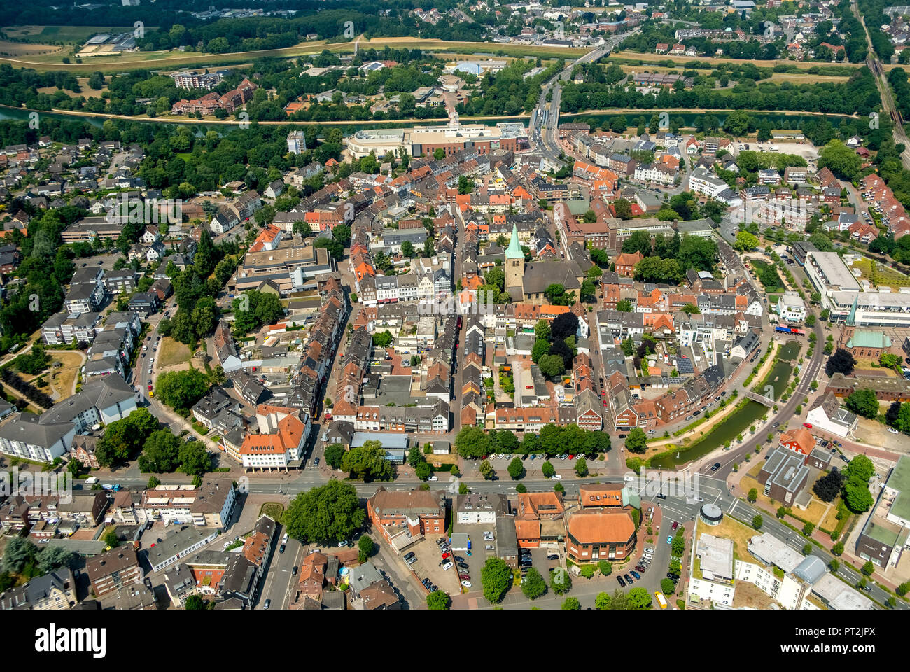 Downtown mit Dorsten Westgraben und Südgraben, die Stadtmauer, den Marktplatz, die St. Agatha Kirche, Altes Rathaus, Dorsten, Ruhrgebiet, Nordrhein-Westfalen, Deutschland Stockfoto