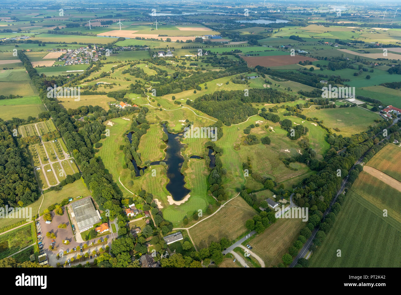 Schloss Moyland Museum, Wasserburg, neo-gotischen Gebäude, Sammlung moderner Kunst der Brüder van der Grinten, Ausflugsziel am Niederrhein, Schlosspark, Bedburg-Hau, Niederrhein, Nordrhein-Westfalen, Deutschland, Stockfoto