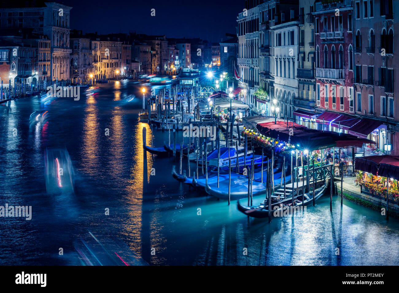 Canal Grande von der Rialtobrücke, Venedig, Venetien, Italien gesehen Stockfoto