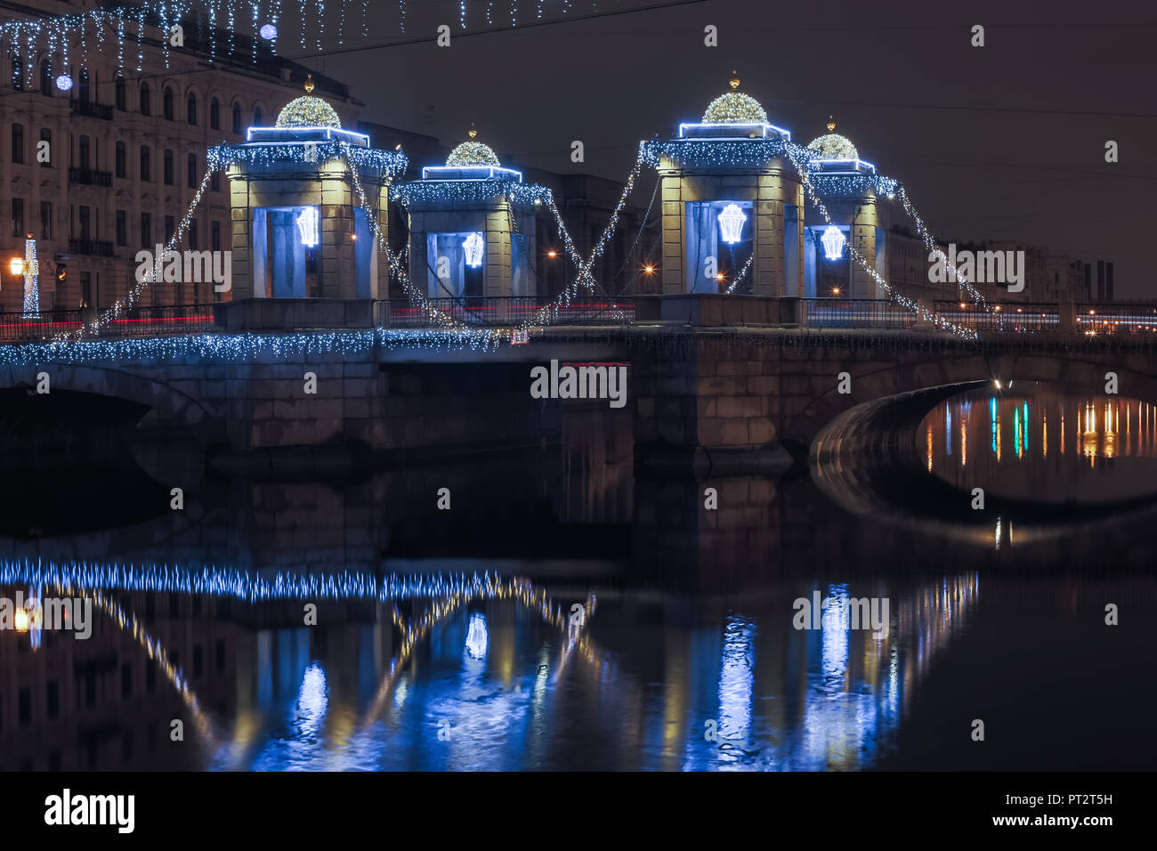 Nacht der Fontanka und Lomonossow-universität Brücke in St. Petersburg Stockfoto