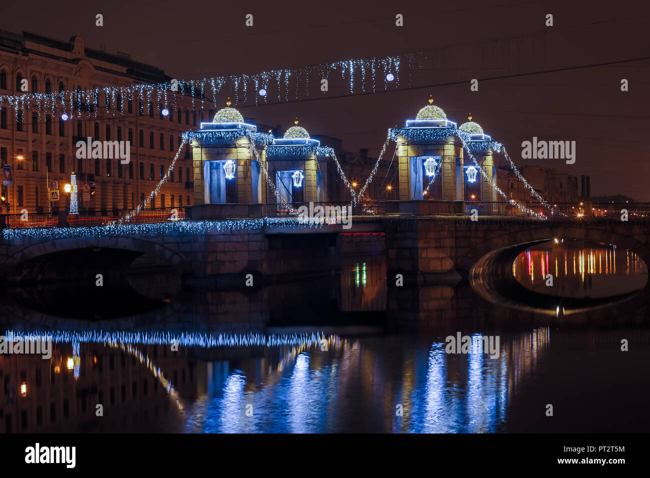 Nacht der Fontanka und Lomonossow-universität Brücke in St. Petersburg Stockfoto