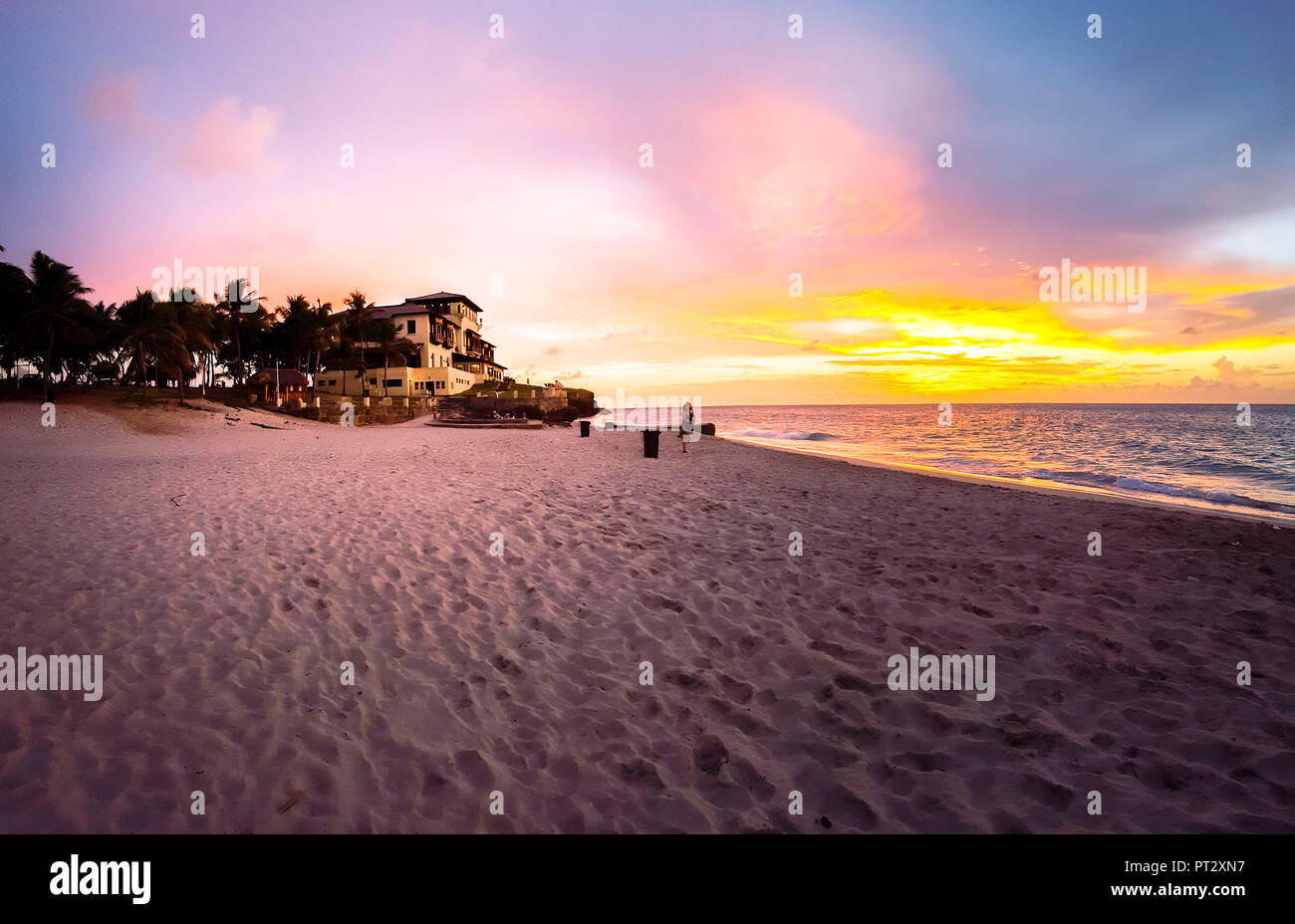 Xanadu Mansion (ehemalige Villa Dupont), Sonnenuntergang am Strand von Varadero (Kuba) Stockfoto