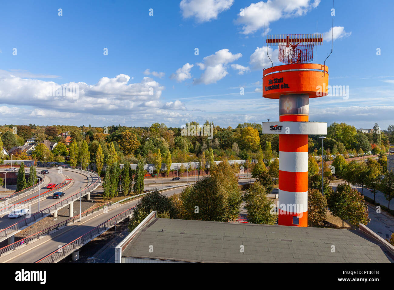 HAMBURG/Deutschland - 28. SEPTEMBER 2018: Landschaft Blick vom deutschen Flughafen Hamburg Stockfoto