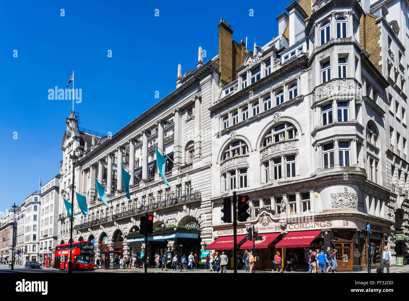 England, London, Piccadilly, Geschäfte und Hotels Stockfoto
