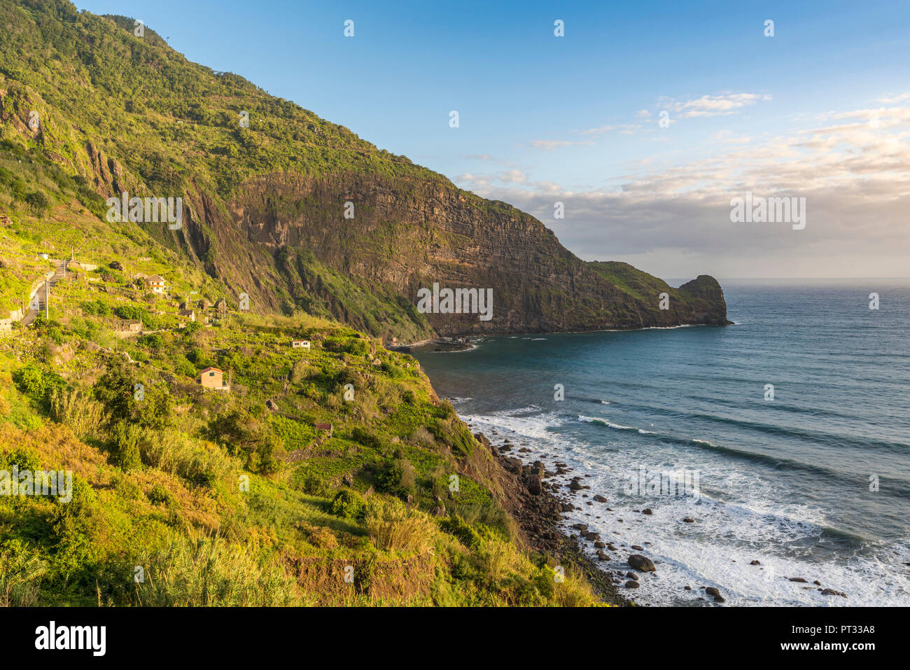 Atlantikküste und Clerigo Punkt, Faial, Santana Gemeinde, Region Madeira, Portugal, Stockfoto