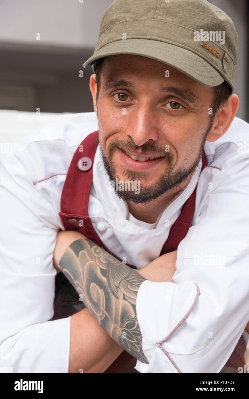 Küchenchef Tobias Pardeller, Restaurant Hotel Pardeller, Welschnofen, Karersee, Eggental, Dolomiten, Südtirol, Italien Stockfoto