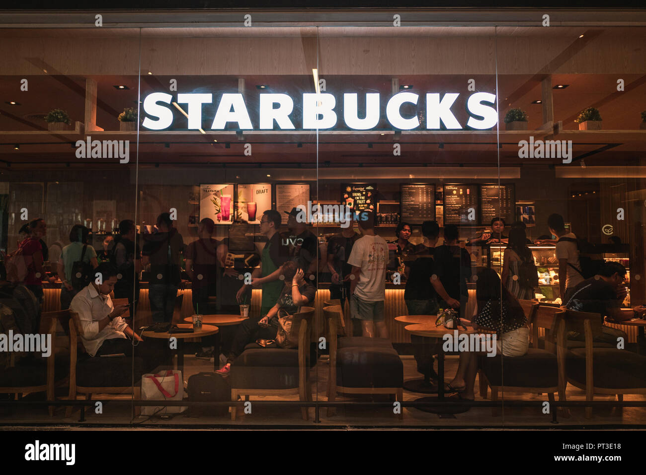 Bangkok, Thailand - 15. September 2018: Coffee Shop in Bangkok, Thailand Starbucks. Stockfoto