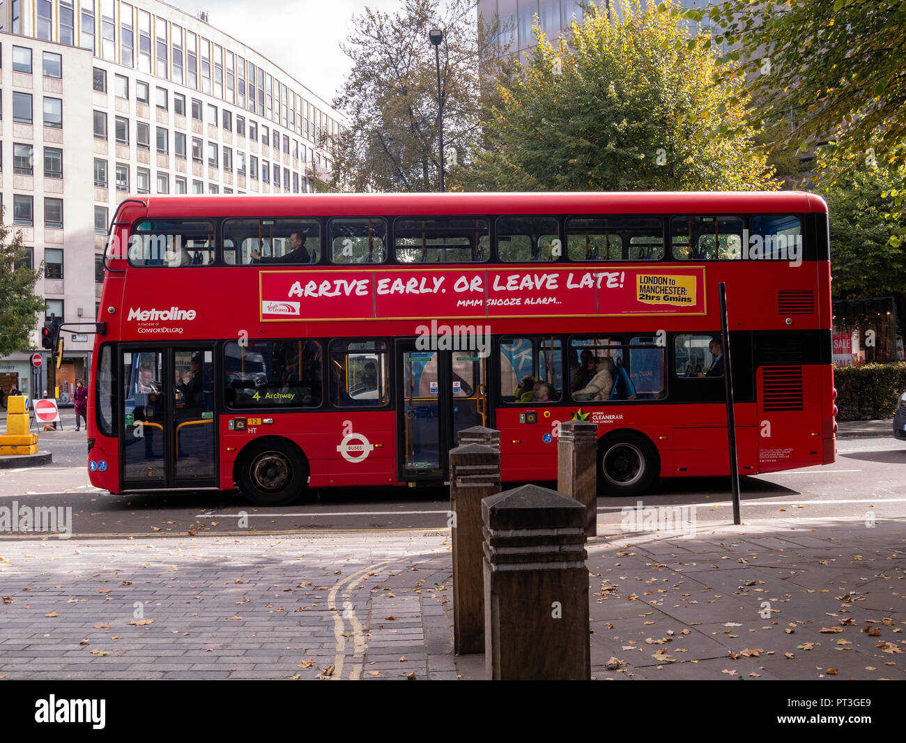 Eine rote Londoner Doppeldeckerbus Stockfoto
