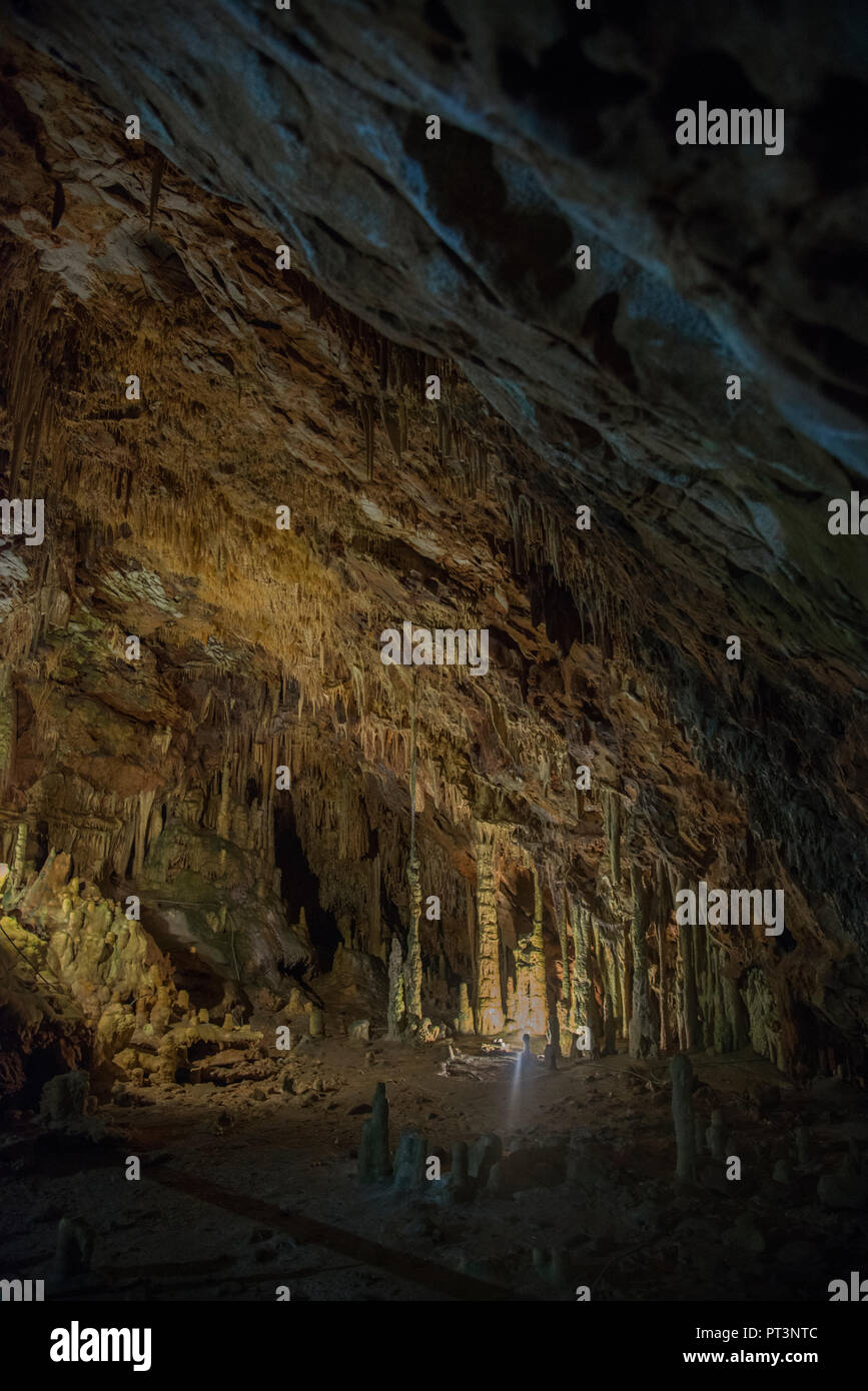 Kathedrale Zimmer innerhalb der Höhlen von Diros, Griechenland Stockfoto
