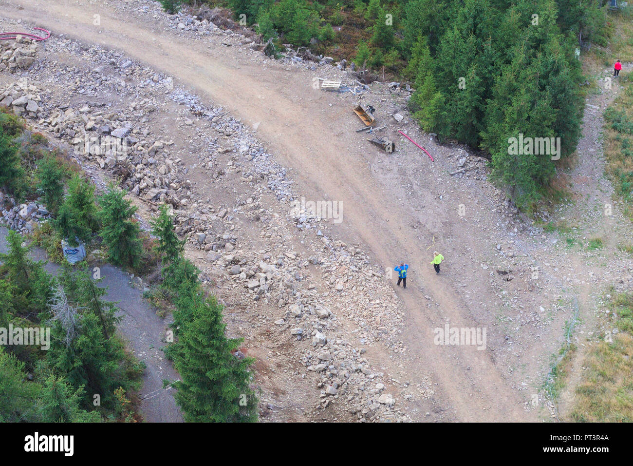 Leute auf dem Kies Trail aus der Vogelperspektive. Stockfoto