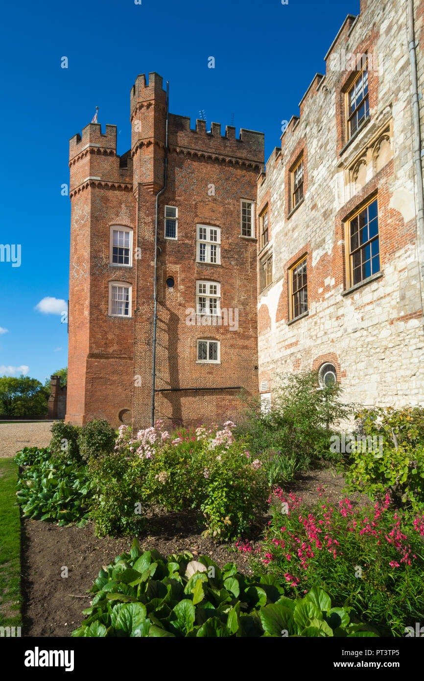 Farnham Schloss Bischöfe Palast und Garten, eine Besucherattraktion in Surrey, Großbritannien Stockfoto