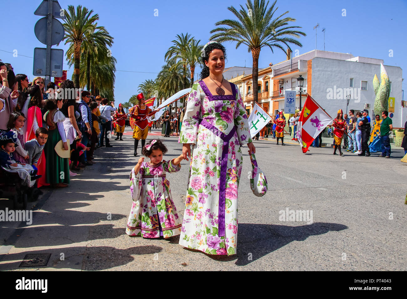 Palos de la Frontera, Huelva, Spanien - 18. MÄRZ 2017: Parade in mittelalterliche Messe's Discovery in einer Stadt namens Palos de la Frontera Stockfoto