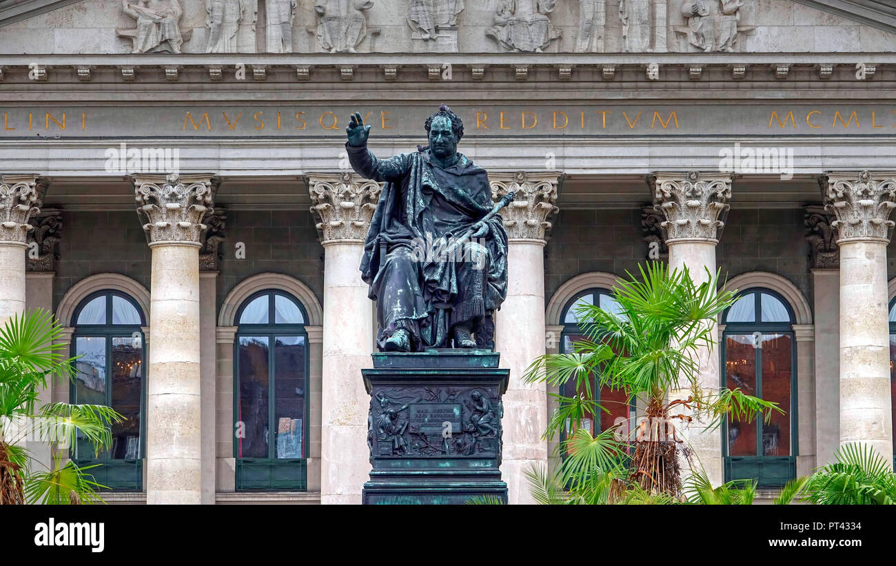 Denkmal für König Max I. Joseph vor dem Nationaltheater, Max-Joseph-Platz, München, Oberbayern, Bayern, Deutschland Stockfoto