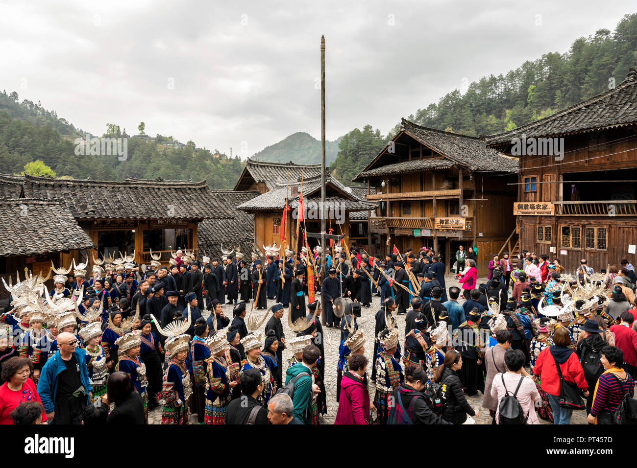 Tanzen unter den Miao Menschen in der Langde Dorf, Guizhou, China Stockfoto