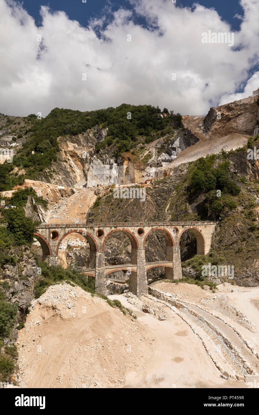 Fantiscritti Brücke, Marmorsteinbruch von Carrara, Gemeinde Carrara, Massa Carrara Provinz, Toskana, Italien, Westeuropa Stockfoto