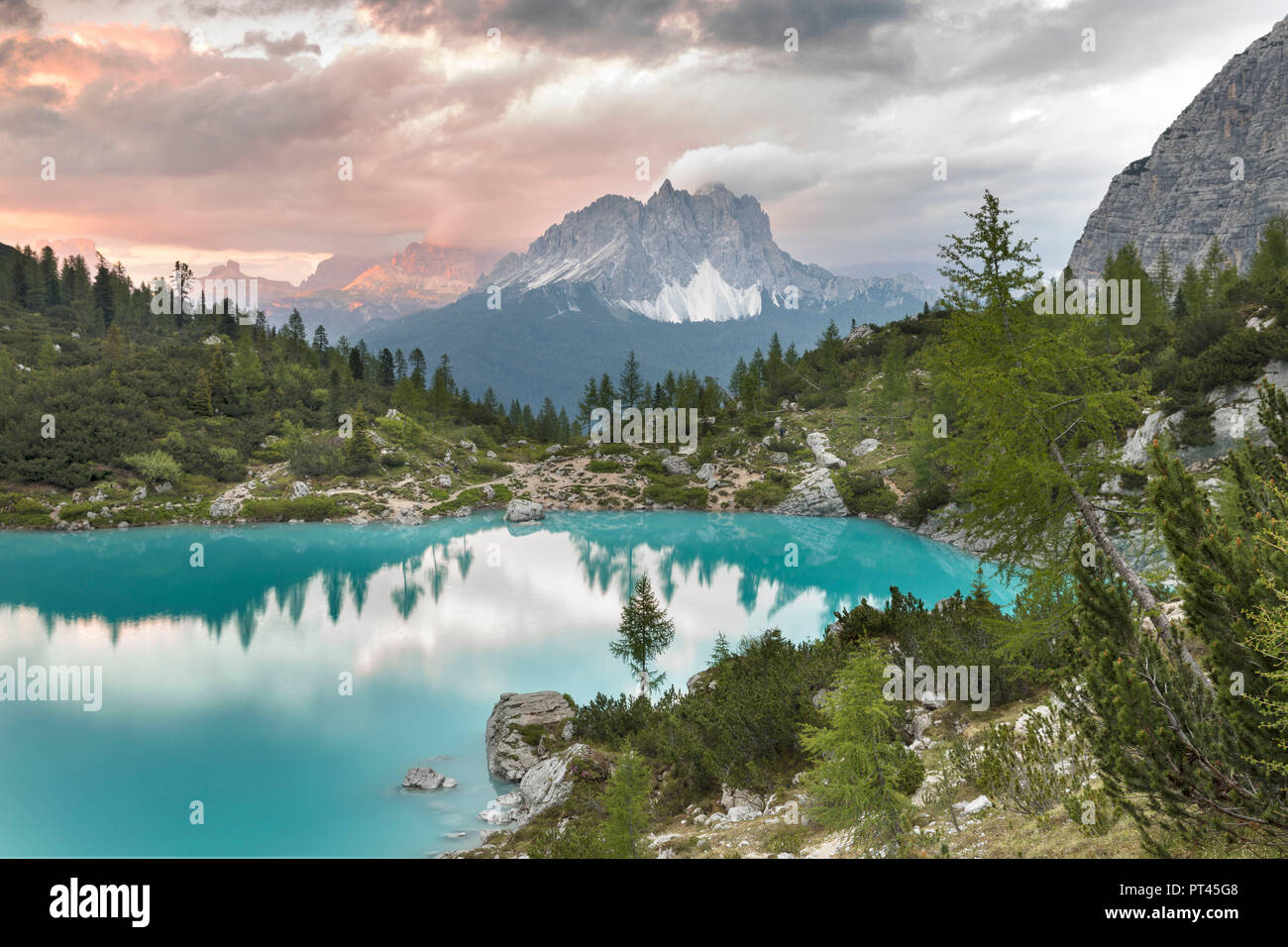 Blick auf den Sorapiss, Sorapiss See, Dolomiten, Venetien, Italien Stockfoto