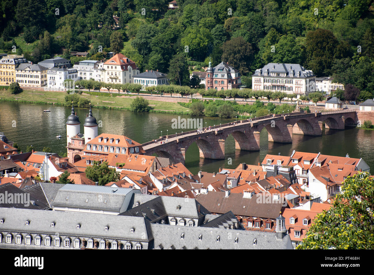 Luftaufnahme Landschaft und Stadtbild Heidelbergs Altstadt oder die Altstadt vom Heidelberger Schloss oder das Heidelberger Schloss für Menschen reisen und Besuch bei H Stockfoto